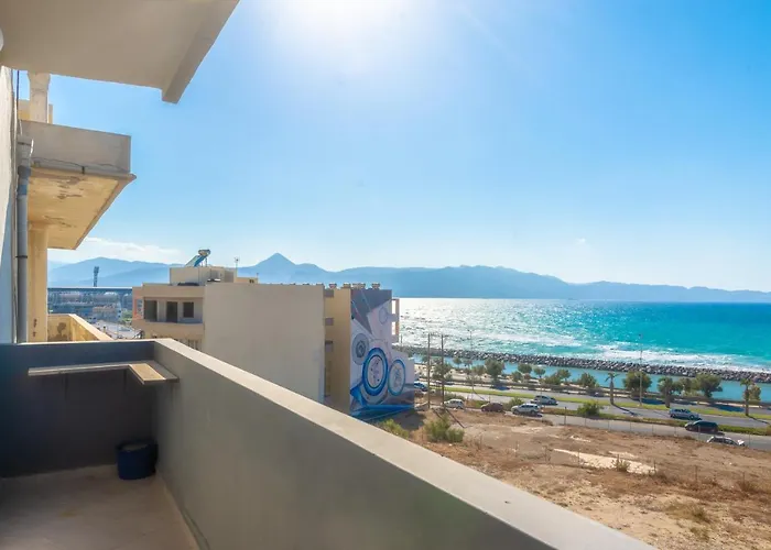 Spacious House With Seaview