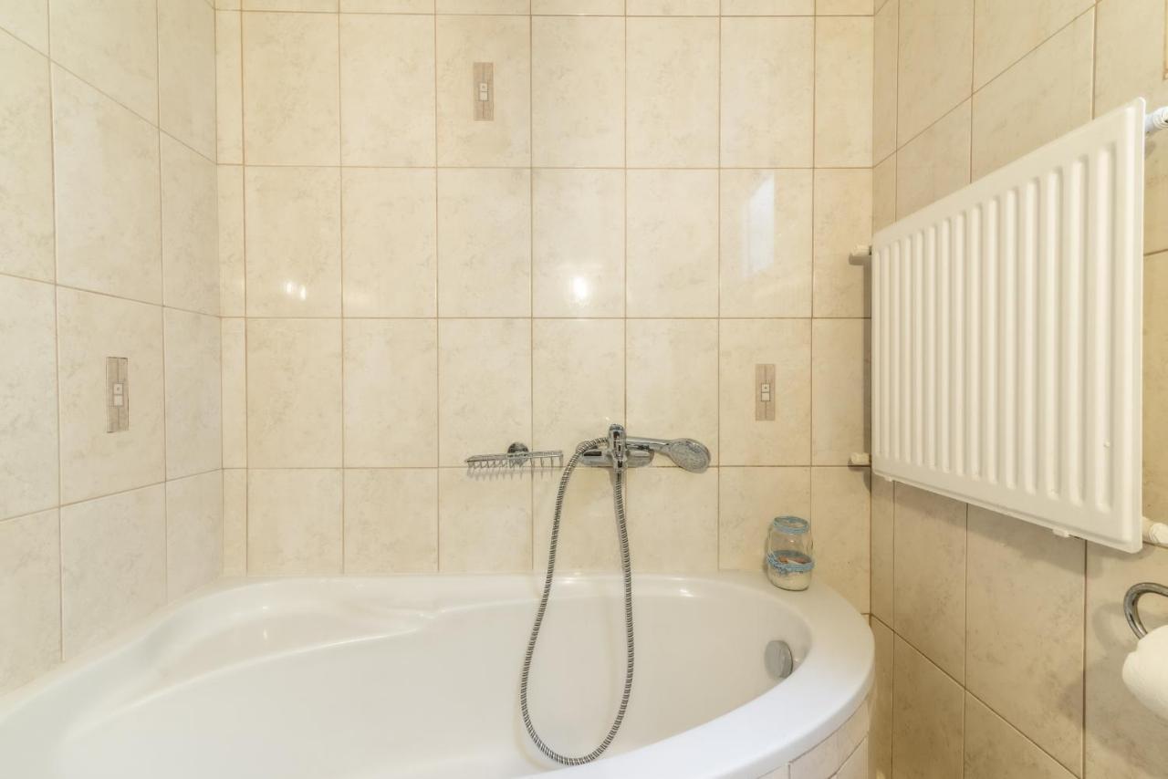 Spacious House With Seaview * Heraklion (Crete)