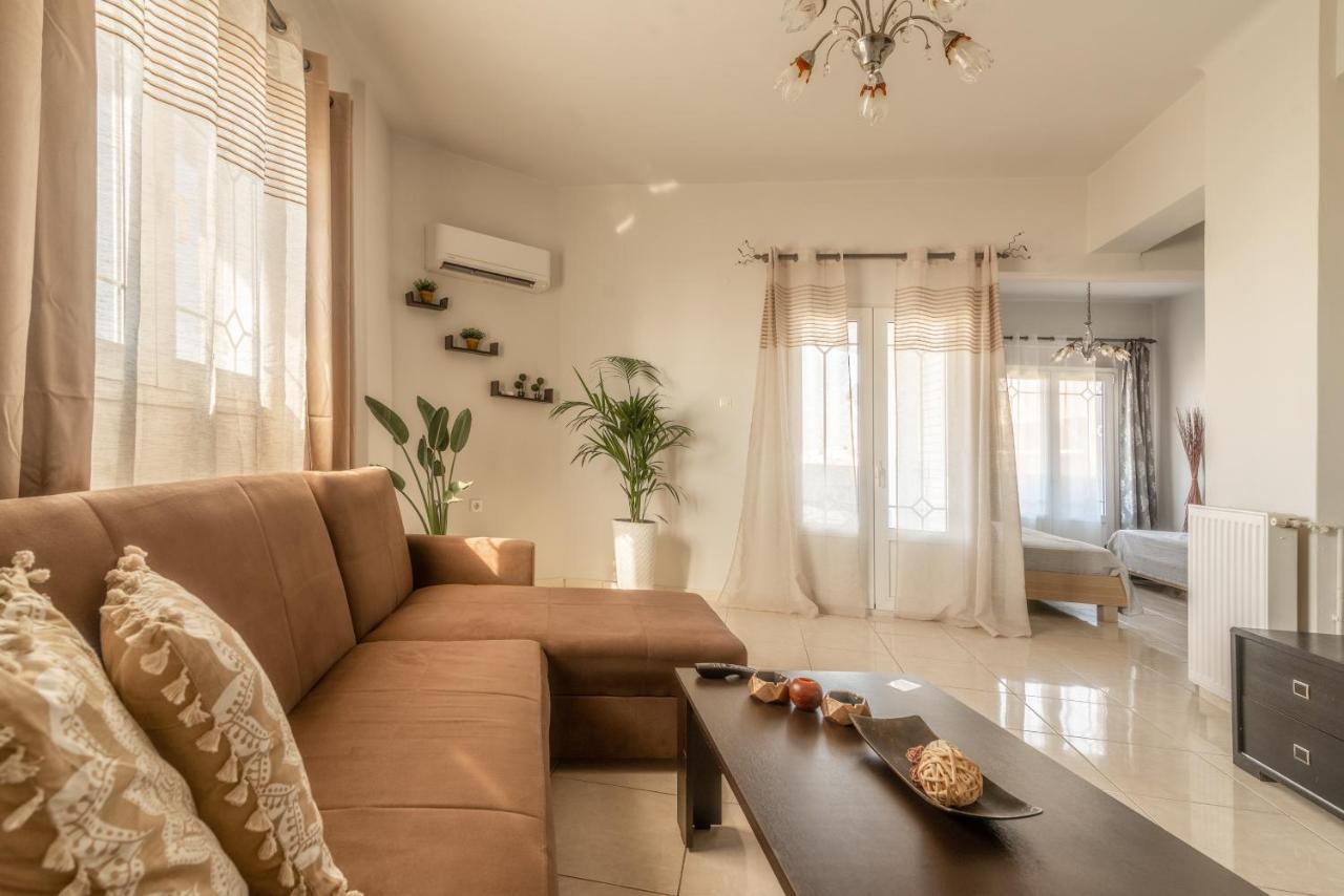 Spacious House With Seaview